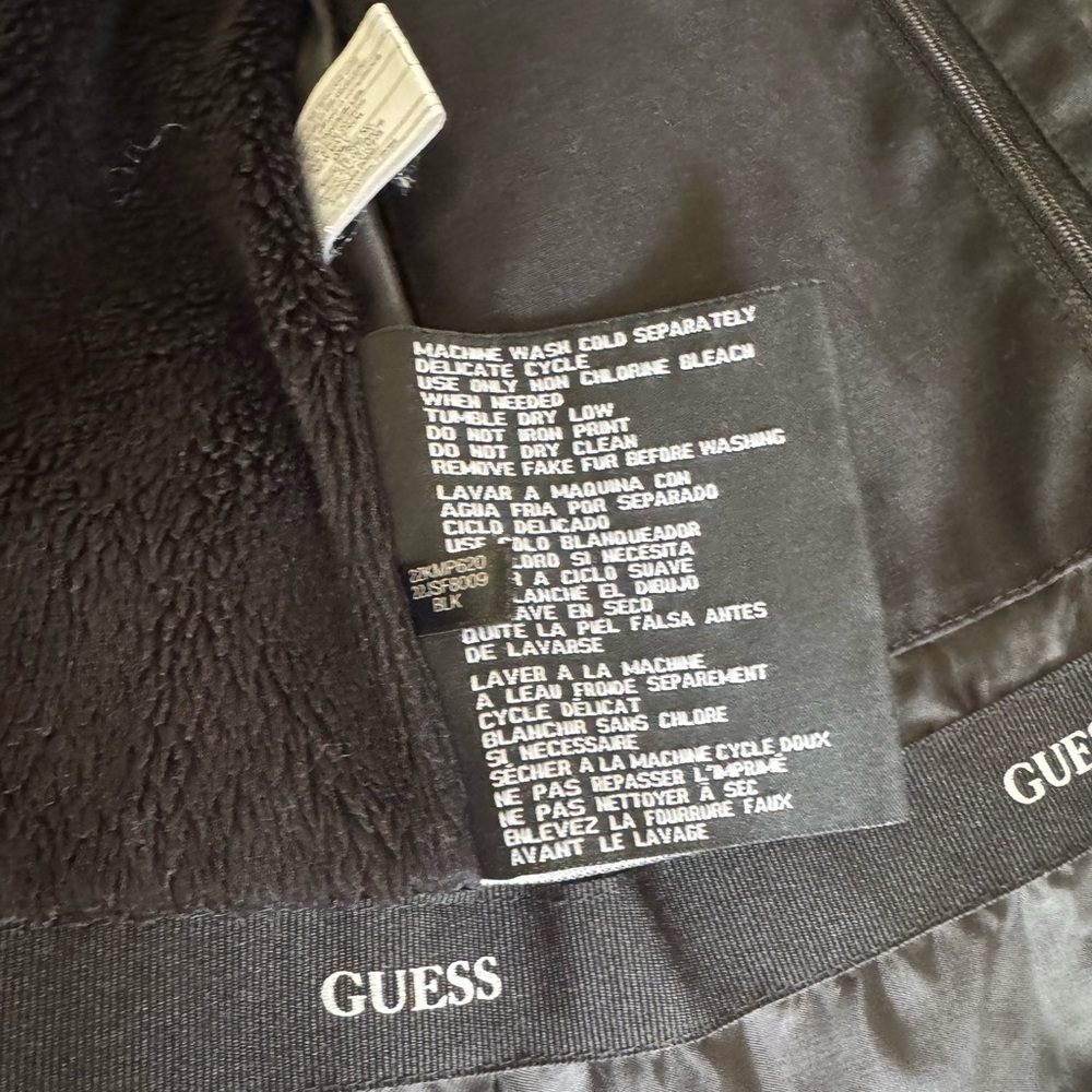 Guess, Nicely used twice only Black Puffer Jacket/Hood and Weather-Resistant. - Picture 13 of 16